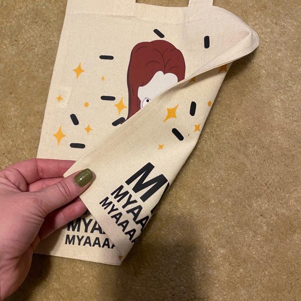 NEW! ROGER- MYAAH! TOTE - Picture 2 of 4